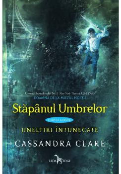 Stapanul umbrelor - coperta